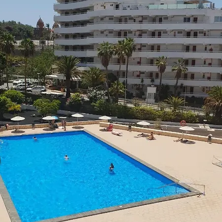 With Pool Americas By Vapago Tenerife *